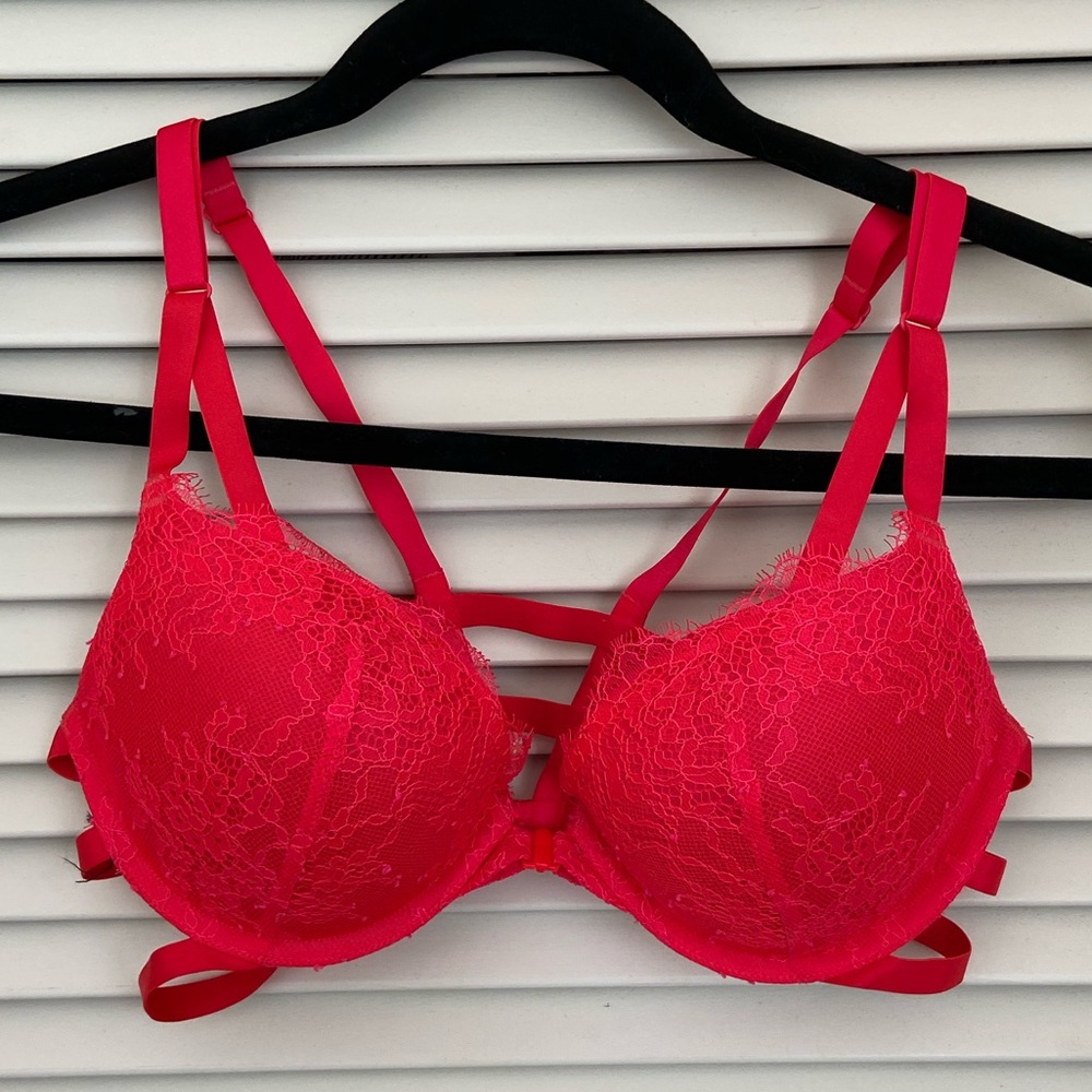 Victoria’s Secret “Very Sexy” bra - LIKE NEW